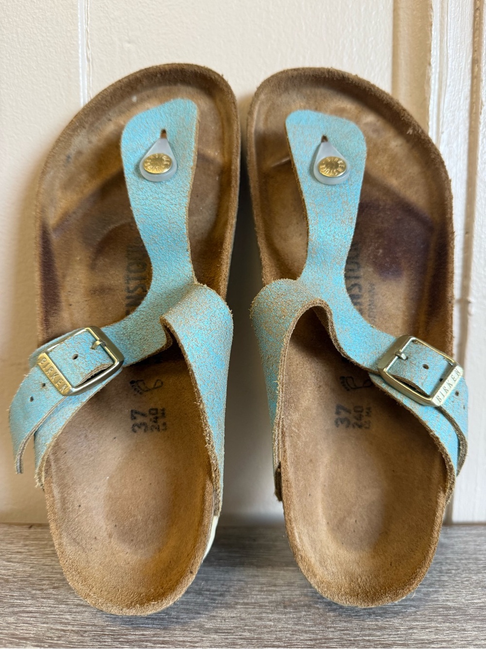 Birkenstock Gizeh Washed Metallic Aqua Leather Sandals Size 37 US 6 6.5 Narrow - Picture 13 of 16